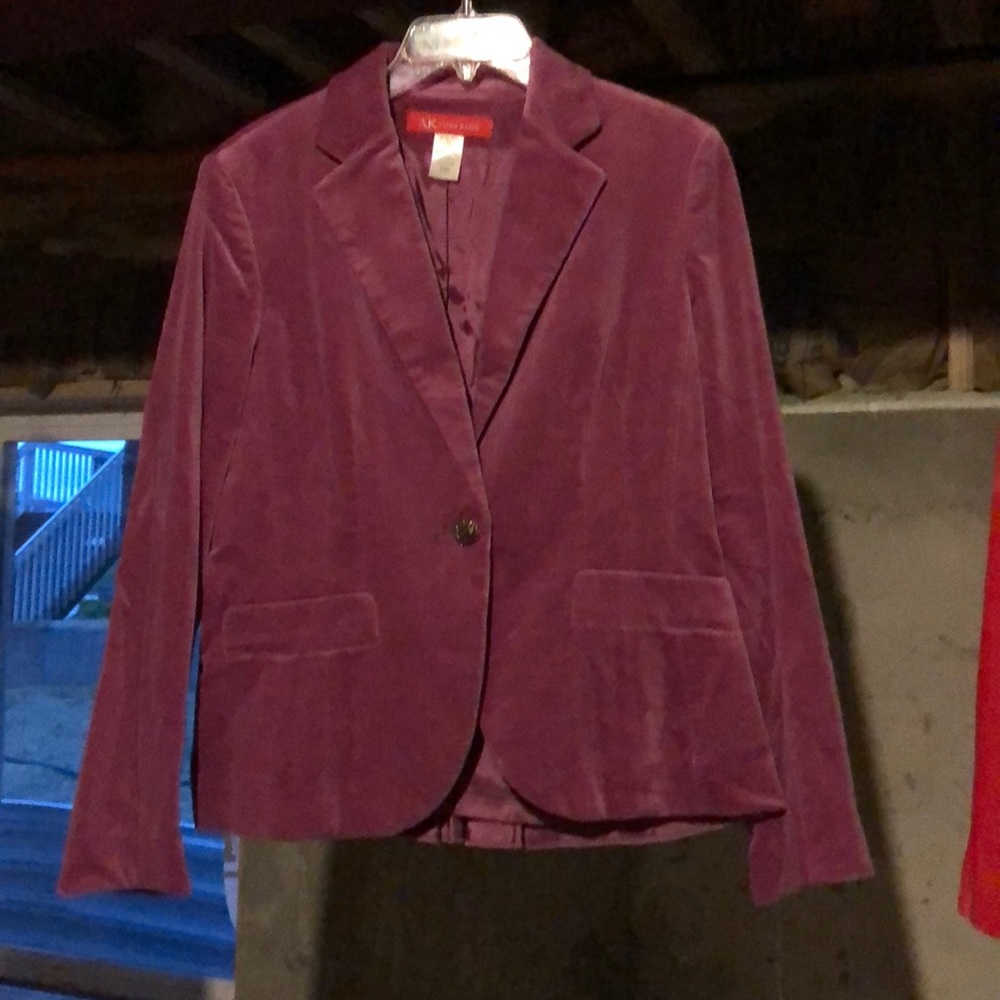 Long sleeved blazer